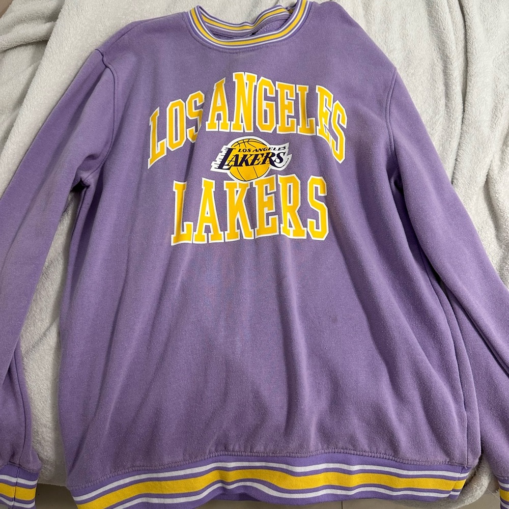 PACSUN OVERSIZED SWEATER LAKERS